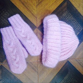 Шапка варежки ручной работы