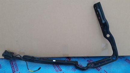 Датчик закрытия багажника Toyota Land Cruiser 200