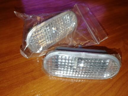 Повторитель поворота 1J5949117 VW seat ford VAG