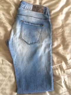 Джинсы Zara