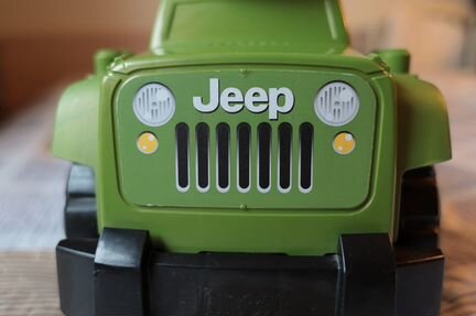 Детская машина с конструктором