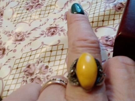 Перстень серебро янтарь-желток винтаж