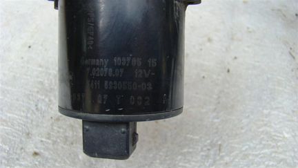 Насос водяной (помпа) на BMW 5-серия E60/E61 2003