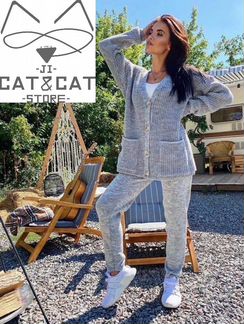 Великолепный удобный вязанный шерст. костюм новый