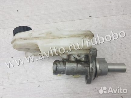 Главный тормозной цилиндр Toyota Corolla E180