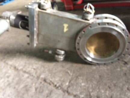 Затворы вакуумные зэпш 200 и 250