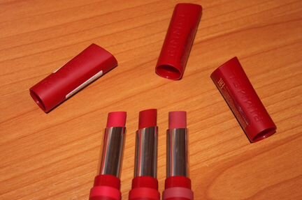 Помада матовая rimmel