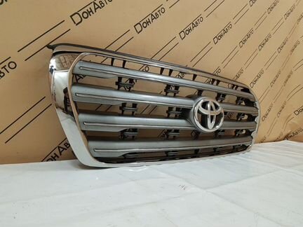 Решетка радиатора Toyota Land Cruiser 200