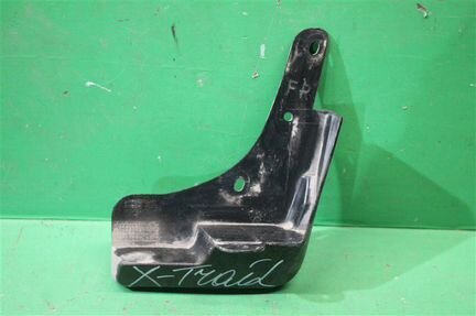 Брызговик передний правый Nissan X-Trail T32 2015