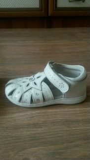 Сандалии для девочки