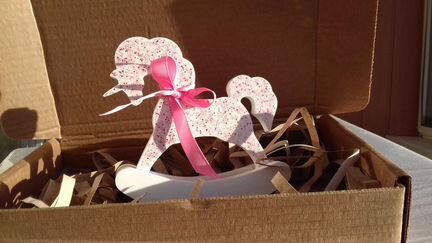 Деревянные игрушки-качалки