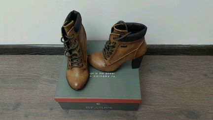 Абсолютно новые осенние полусапожки