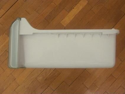 2) Ящик морозильной камеры (средний) код 2144688