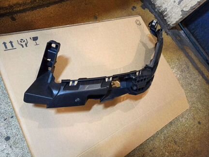 Крепление фары Mercedes GL 166 рамка фары