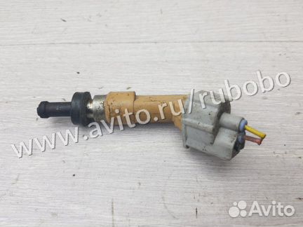 Форсунка топливная Toyota Corolla E180 1ZR-FE 2014