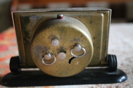 Настольные часы слава. СССР. Механика