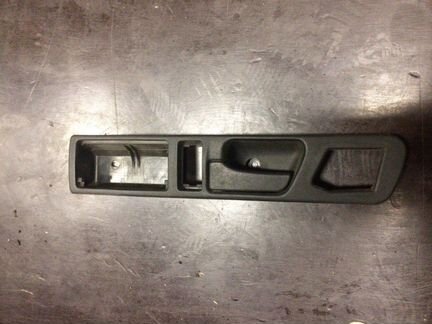 Ручка внутренняя задняя левая бмв е34