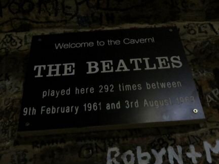 Медиатор из the Cavern Club (Ливерпуль)