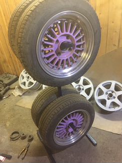 Стойка для хранения колес