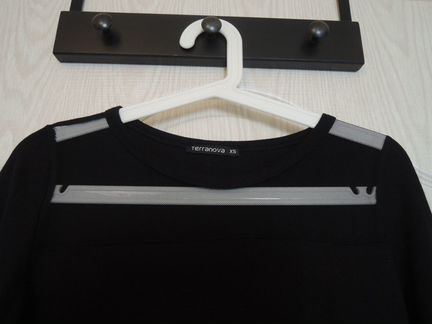 Чёрный свитшот фирмы Terranova (xs)