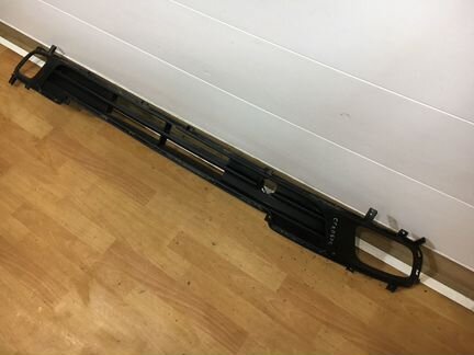 Решетка переднего бампера Hyundai Grand Starex