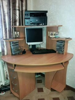Комьютерный стол. Совершенно новый. Состояние идеа