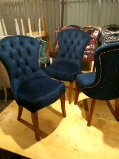 Мягкие стулья с каретной стяжкой на кухню в наличи