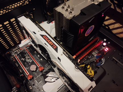 Крутой игровой и для работы Core I7 GTX 1080Ti