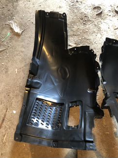 Правый и левый подкрылок бмв Ф01 BMW 7