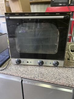 Конвекционная печь с паром