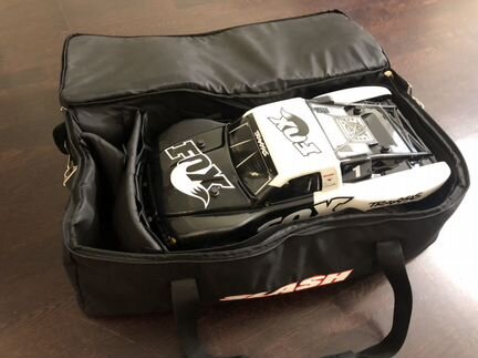 Машина Traxxas Slash