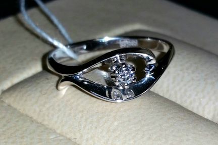 Кольцо золотое с бриллиантом (Россия)