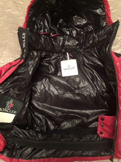 Пуховик Moncler