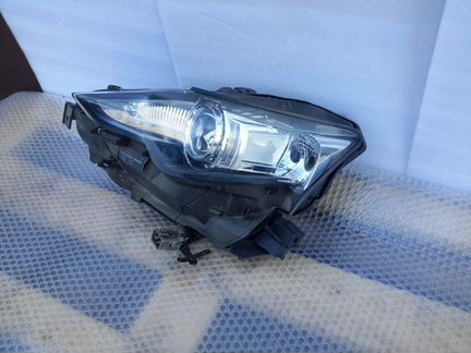 Левая фара Лексус is250 2012-2015 год