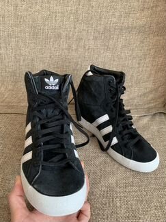 Кроссовки adidas