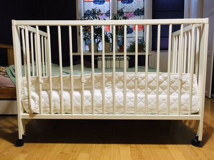 Кроватка икеа (опционально - бортики и кокосовый м