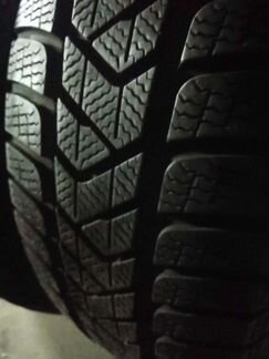 225 55 17 Pirelli Sottozero 3