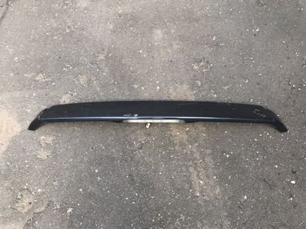 Toyota RAV4 накладка крышки багажника