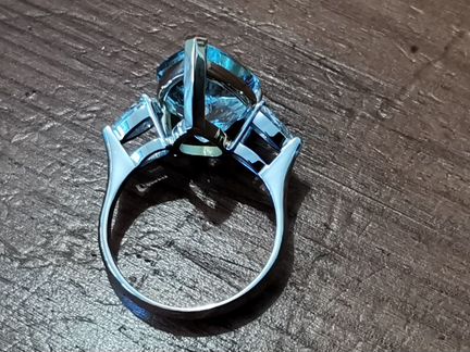 Кольцо с Аквамарин 10.11 кар.и бр.0.37 + 0.35.GIA