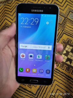 Смартфон Samsung Galaxy j3 (2016)