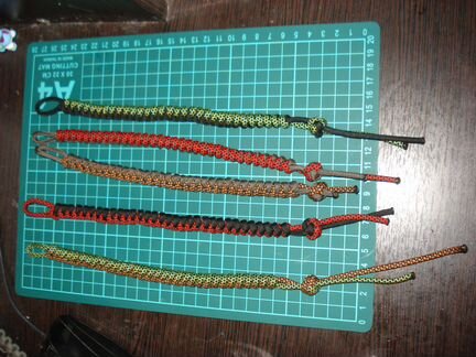 Браслеты выживальщика из паракорда