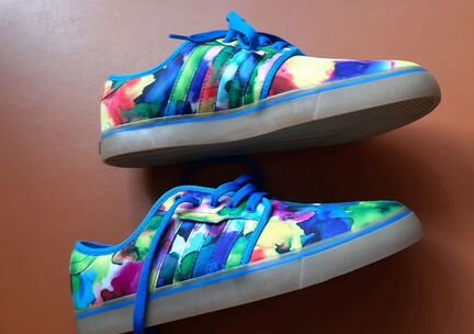 Кроссовки Adidas HVW8 размер 42