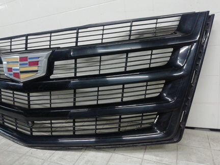 Решетка радиатора передняя Cadillac Escalade 4
