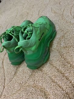 Кроссовки на девочку balenciaga triple s