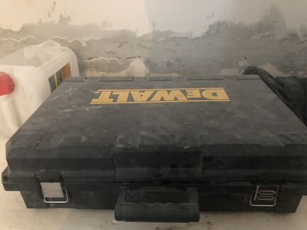 Перфоратор dewalt