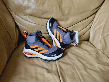 Кроссовки Adidas новые утеплённые 28, 29, 31 и 32