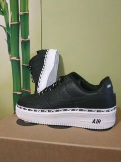 Кроссовки Nike. Кожа