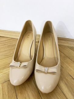 Туфли женские 40 размер на каблуке новые