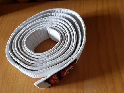 Пояс белый и брюки для единоборств