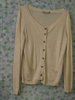 Продаю трикотажную кофточку